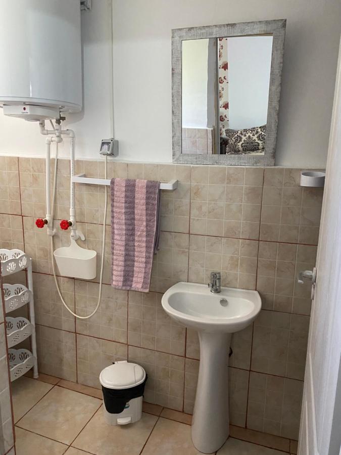 Camere De Inchiriat Maria Corbu Eksteriør bilde